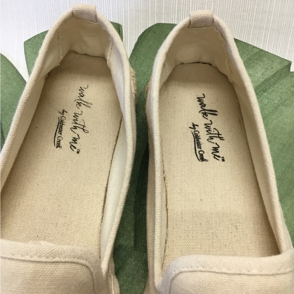 Cold WaterCreek New Flats - Picture 2 of 10